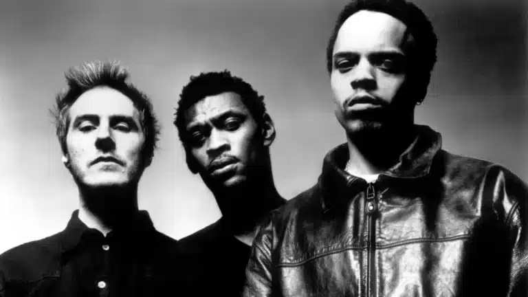 Boots on the Ground: Massive Attack & Tom Waits μαζί