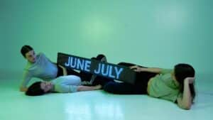 Ελεονώρα Σιαράβα June July: Χορός στο ΠΛΥΦΑ