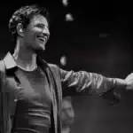 Σάκης Ρουβάς τραγουδά Καζαντζίδη στη Θεσσαλονίκη