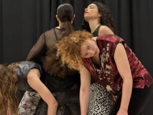 YELP danceco. Amnesiac: Σύγχρονος χορός στο ΦΙΑΤ