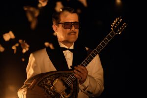Μανώλης Χιώτης παράσταση: Blues Ηλιοβασιλέματα