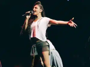 Παπαρίζου MAD VMA 2026: Νέο τραγούδι "Αλήθεια Τώρα;"